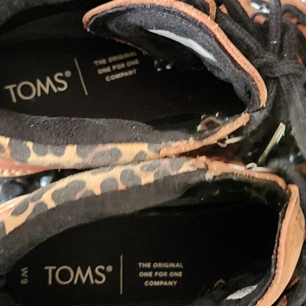 TOMS brown & leopard lace up leather combat ankle boots 9 Gorpcore‎